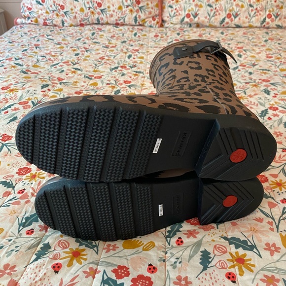 🍁NEW🍁 Hunter Original Refined Short Cheetah Print Rain Boots - Picture 9 of 11